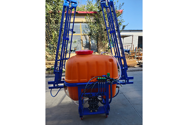 噴藥機